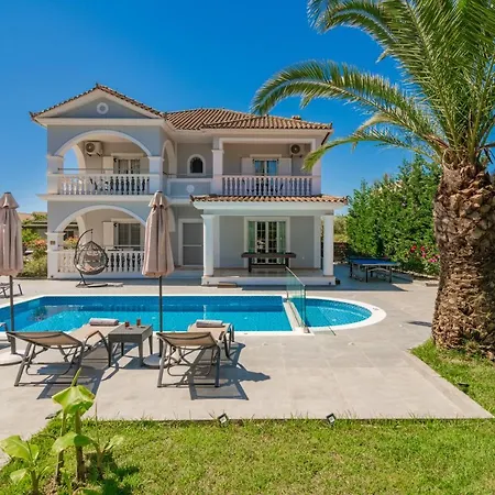Luxury Vanato & Pool Villa