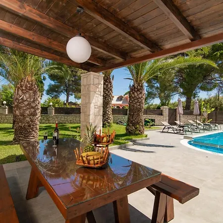 Luxury Vanato & Pool Вилла *