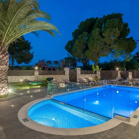 Luxury Vanato & Pool Вилла Koukounaria