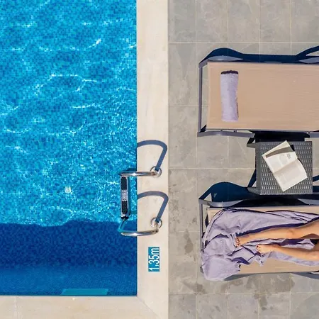 Luxury Vanato & Pool Вилла